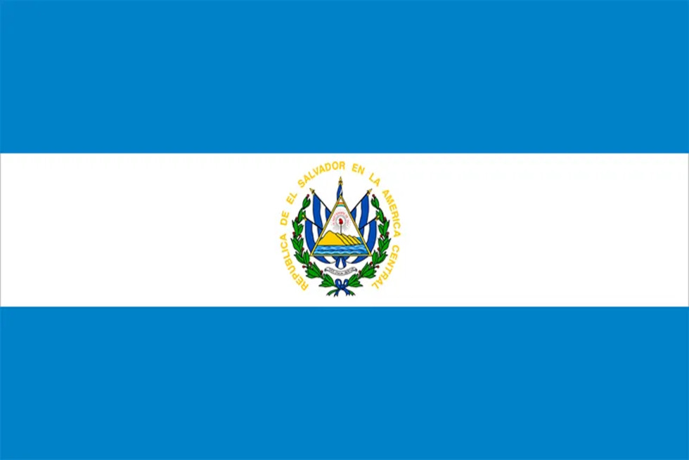Flag-El-Salvador (1)